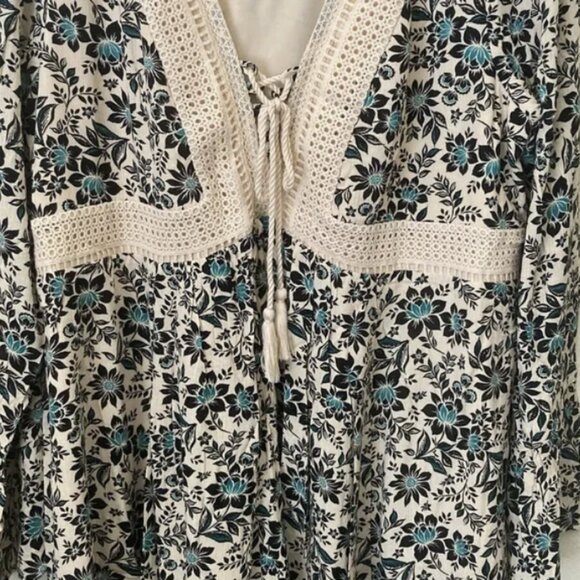 Torrid Mini Gauze Lace-Up Skater Dress Size 3 Floral Boho Crochet Long Sleeve - Picture 8 of 11